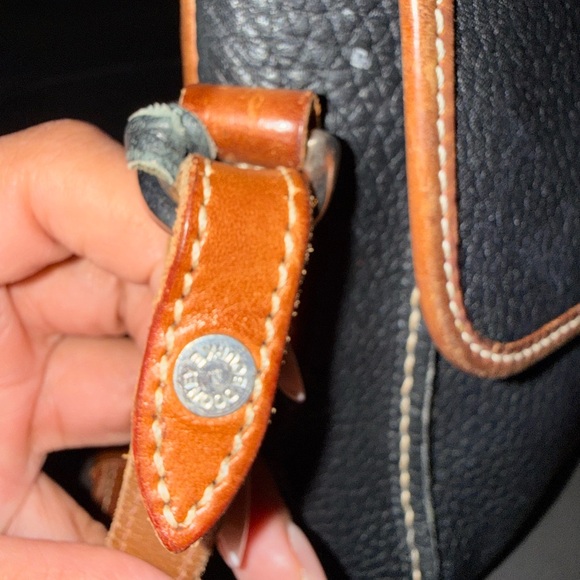 Vintage Dooney & Bourke AWL Crossbody Bag - Picture 5 of 16